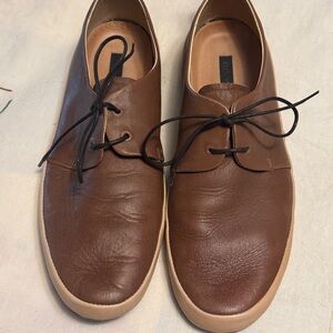 Brown Leather Oxford Shoes with Minimalist Design